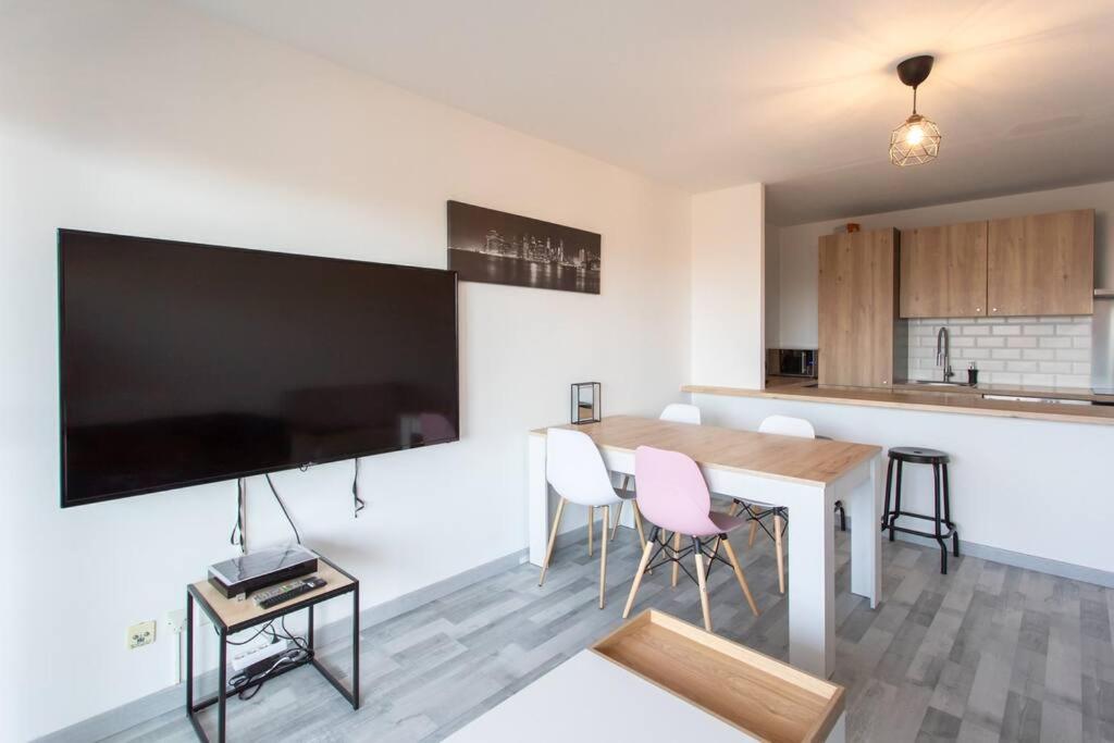 L41 Suite Paladium 8Pax 4Rooms Balcony Wifi Ac Nice Luaran gambar